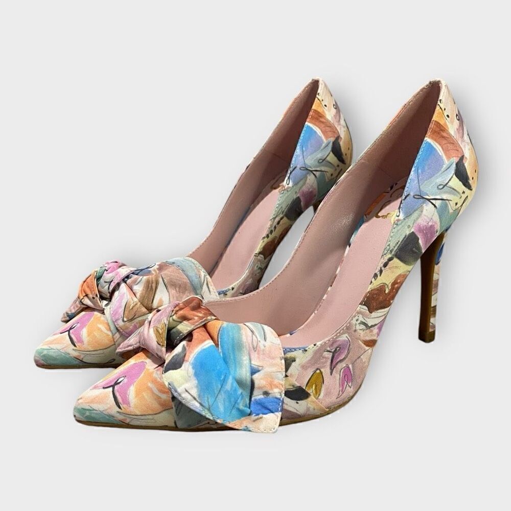 Ted Baker London Rymiiah Multicolor Art Print Court Heels w/ Bow Womens size 7.5